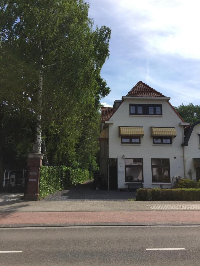 B&B De Druif Бреда Екстериор снимка